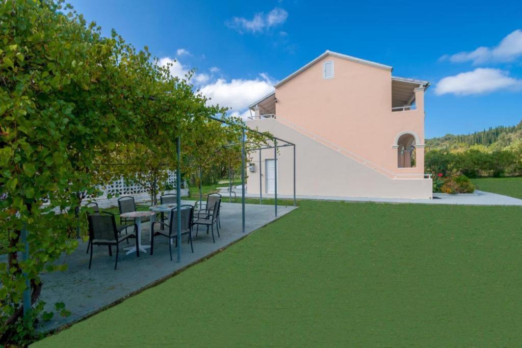 Marina Aparthotel 2*